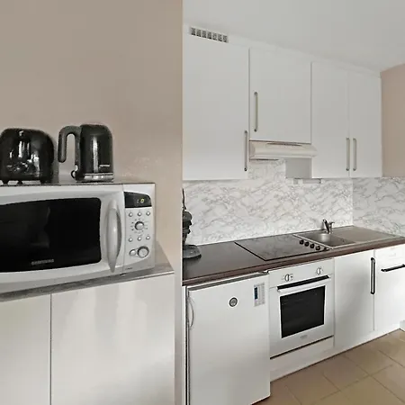 Lumineux Avec Jardin Et Parking Prive Apartmán