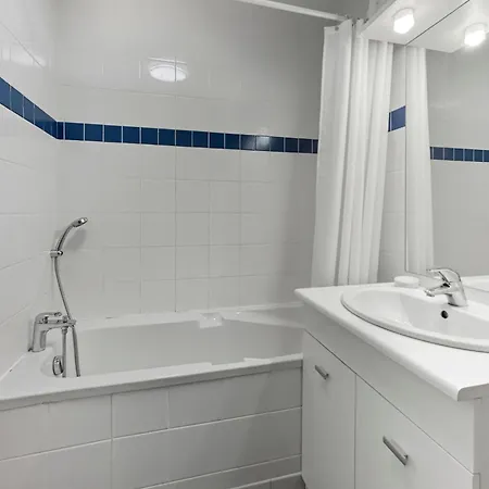 Lumineux Avec Jardin Et Parking Privé *